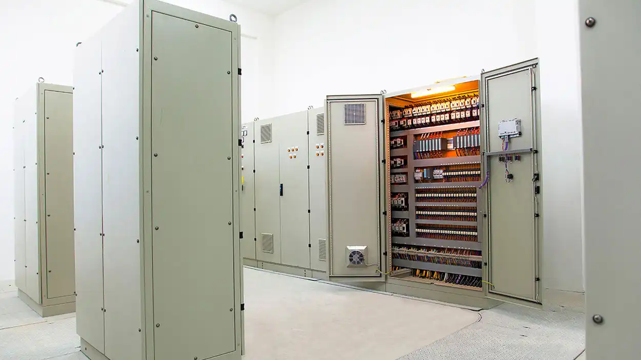 Control Panels & Switchgears | Industrial Cooling and Refrigeration